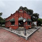 Old City Park - Bank
