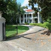 Belle Oaks Inn Bed & Breakfast