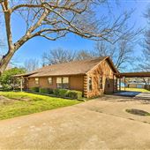 Cabin on Lake Granbury