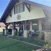 Tomaschik House