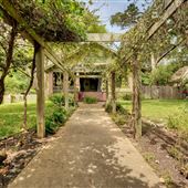 Brackin House