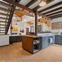 Aris House