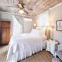 Katy House Bed & Breakfast