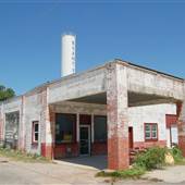 Former Gas Station / Cafe