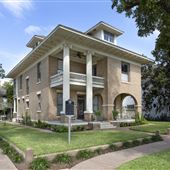 Katy House Bed & Breakfast