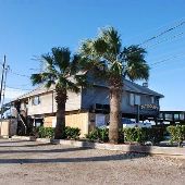 Outriggers Bar & Grill