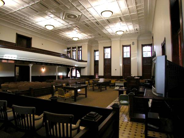 Caldwell County Courthouse (8/28/2003)
