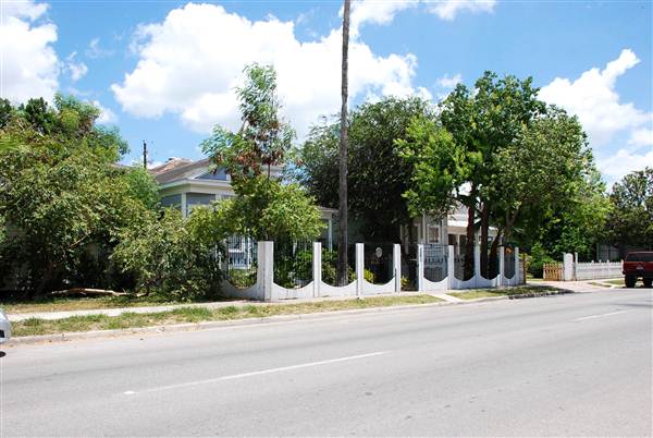 St. Charles Street Historic Neighborhood (8/18/2012)