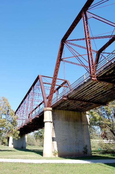 Richard Moya Park - Walk Bridge (11/13/2006)