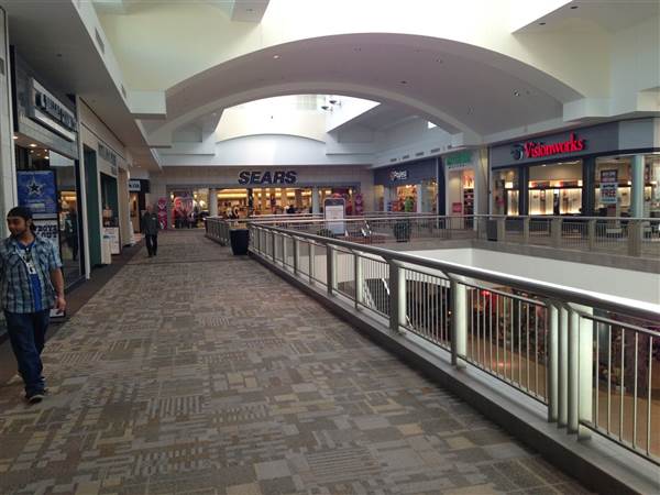 Lakeline Mall (1/31/2013)