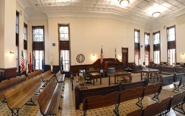 Caldwell County Courthouse (5/10/2007)