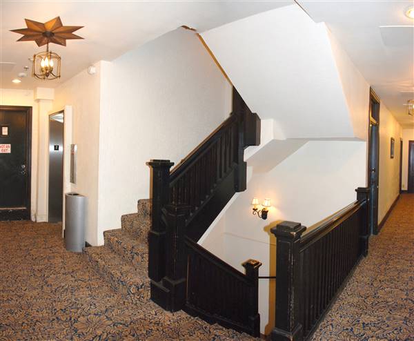 Holland Hotel (10/15/2015)