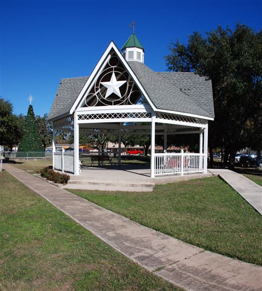 Mary Kyle Hartson City Square Park (5/2/2016)