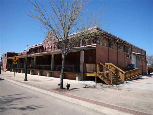 Ice House on Main (2/27/2020)