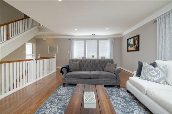 Evergreen Townhome (9/1/2023 - Credits: Red One Management)