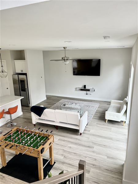 Modern Comtemporary East Downtown Houston Townhome (11/3/2023 - Credits: Duplex Dynasty LLC)