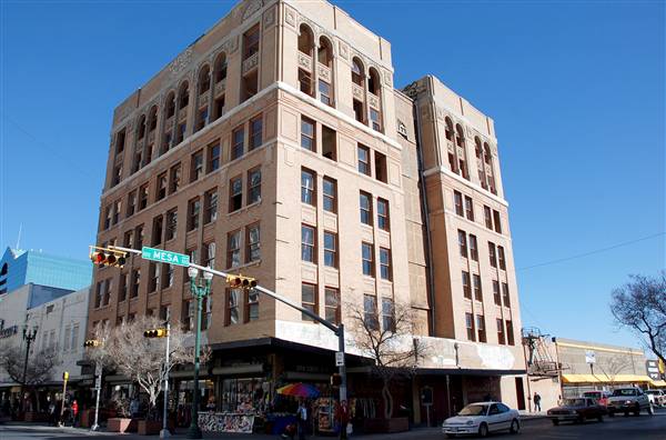 El Paso Downtown - San Antonio Avenue (2/25/2011)