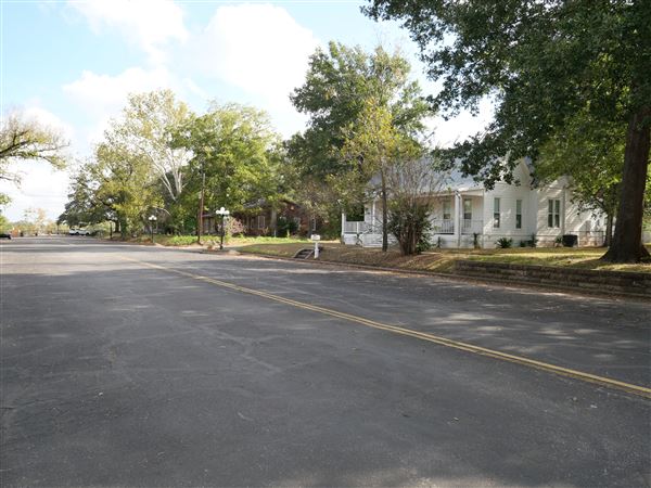 Main Street Neighborhood (10/29/2024 - Credits: Alex Payne)