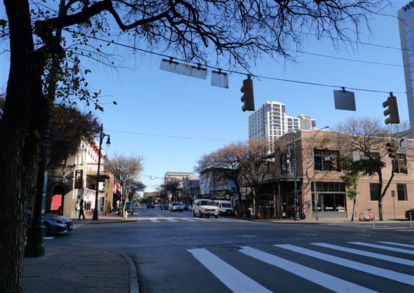 6th Street Retail District (12/20/2024 - Credits: Alex Payne)