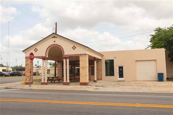 Floresville (4/22/2025 - Credits: Erik McCowan)