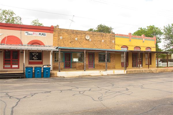 Floresville (4/22/2025 - Credits: Erik McCowan)