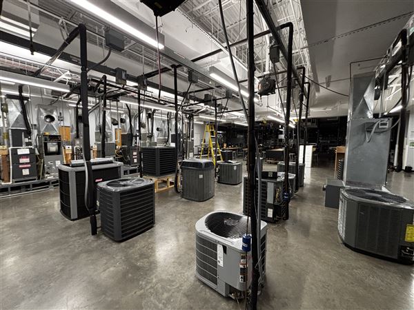Dallas College - Cedar Valley Campus - HVAC and Automotive Building (10/6/2025 - Credits: Alex Payne)