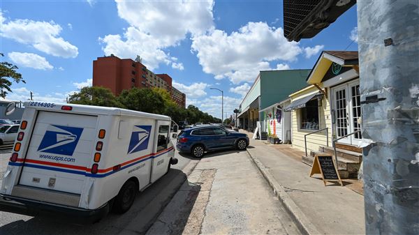 The Heights - 19th Street Retail District (12/2/2025 - Credits: Houston Film Commission)