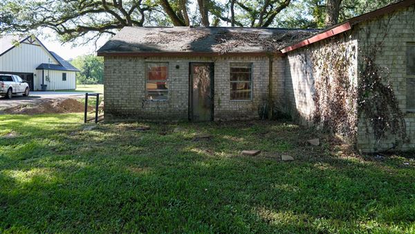 The Oaks of Anahuac (9/12/2025 - Credits: Houston Film Commission)