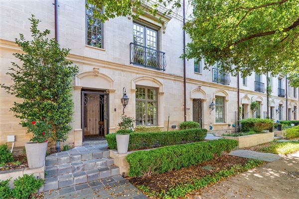 Worthington Condo