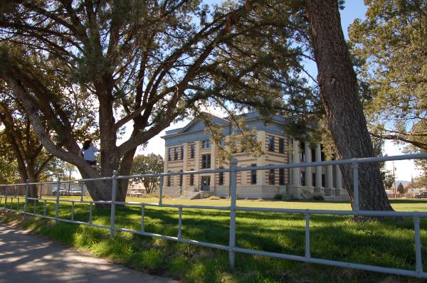 Jeff Davis County Courthouse (11/23/2005)
