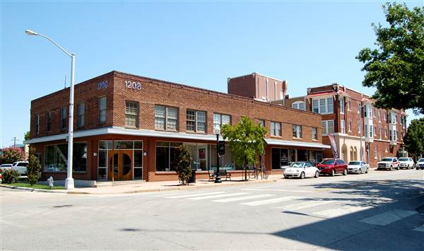 Magnolia Avenue Retail District (8/22/2012)