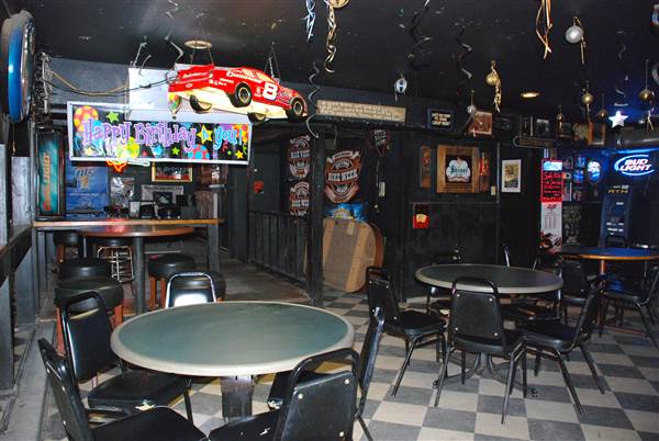 Charlie's Bar (5/8/2014)