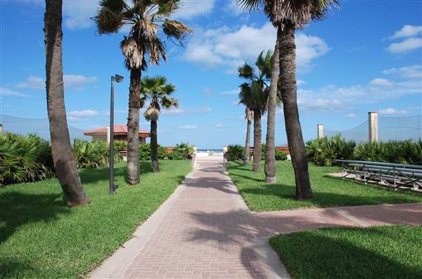 Isla Grand Beach Resort (9/24/2014)