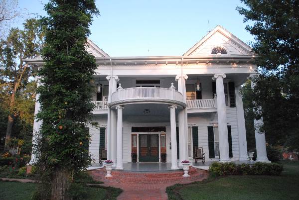 House at 1003 North Link Street (4/20/2007)