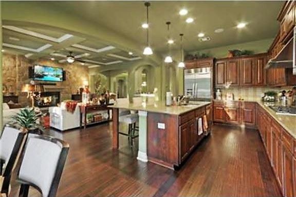 Jolson House (8/20/2017 - Credits: Realtor photos)