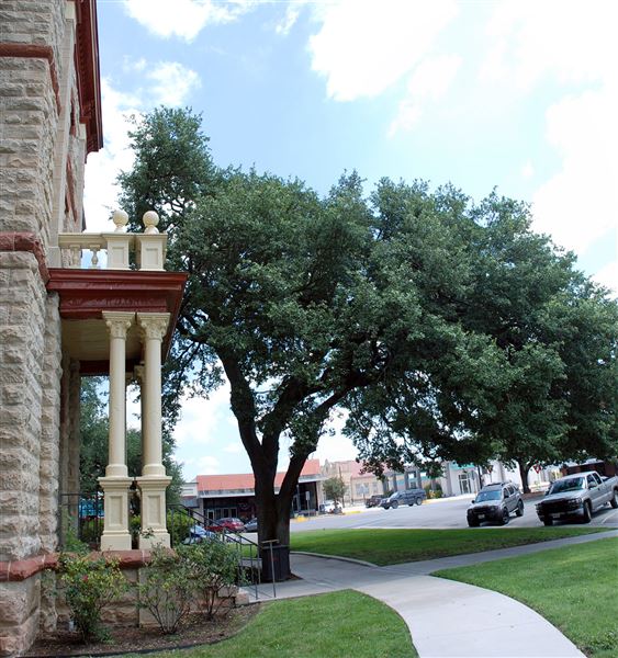 Caldwell County Courthouse (6/8/2017)