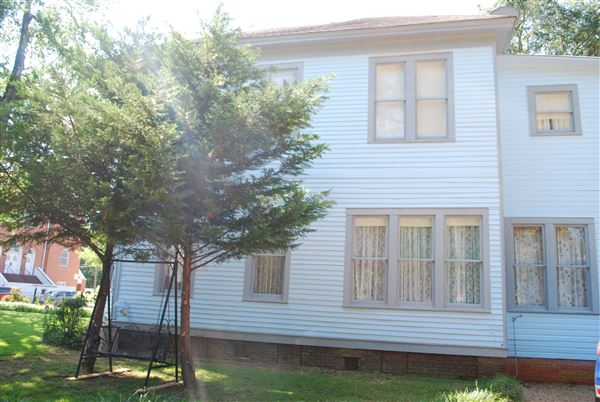 House at 421 South Magnolia Street (7/10/2019)