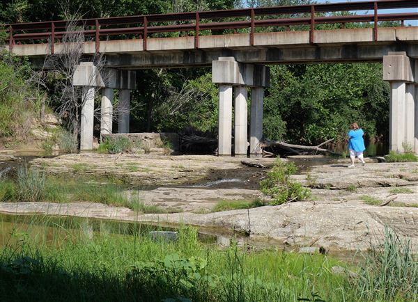 Brazos River at FM 4 Bridge (7/16/2019)