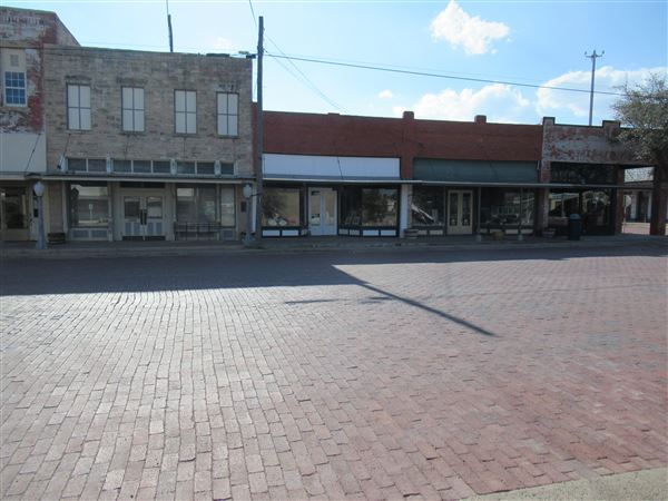 Lacy's Emporium (3/5/2022 - Credits: Jane Jeschke)