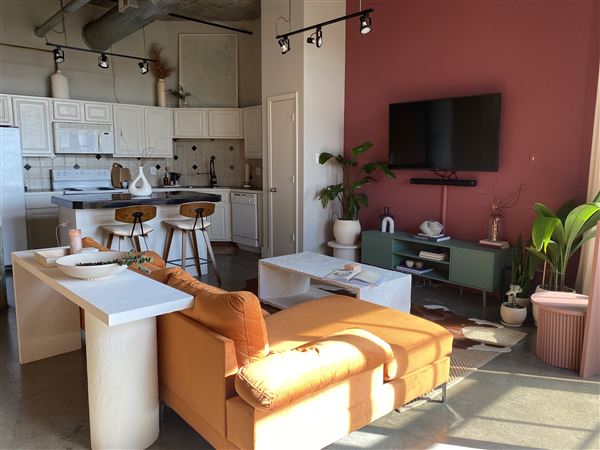 Post-Modern Industrial Downtown Loft (8/9/2022 - Credits: Vicky Adegbola)