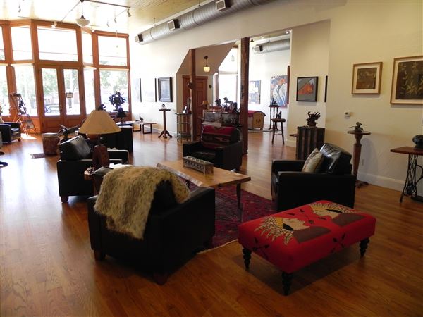 Davis & Blevins Gallery (9/26/2022)