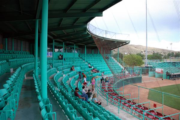 Kokernot Field (6/10/2010)
