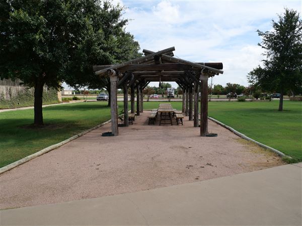 Spiderwood Studios 969 - Courtyard, Bar, & Gazebo (6/30/2023 - Credits: Matt Miller)
