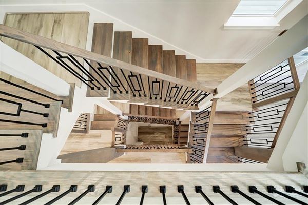 Modern Comtemporary East Downtown Houston Townhome (11/3/2023 - Credits: Duplex Dynasty LLC)