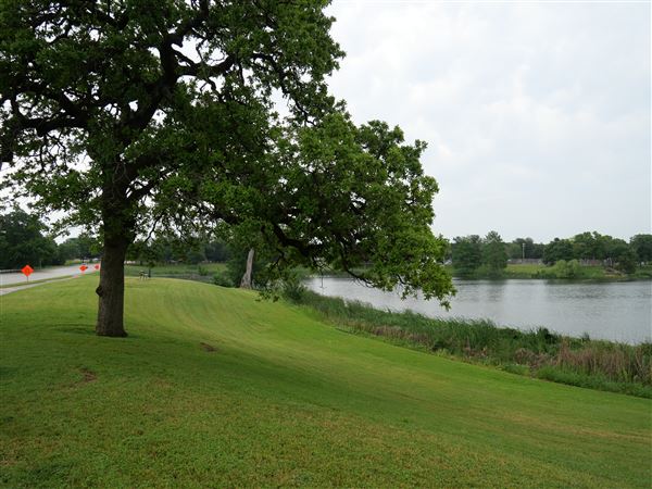Lake Cliff Park (4/26/2024 - Credits: Alex Payne)