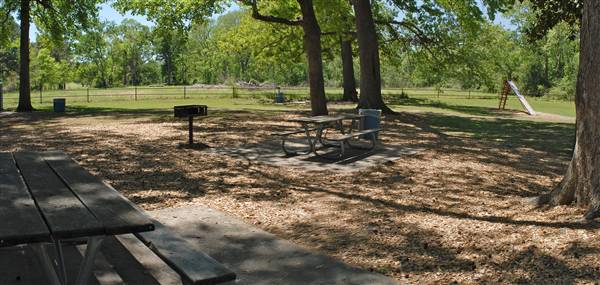 Matthews Street City Park (12/21/2010)