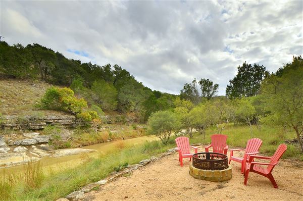 The Cottage by the Creek (7/6/2024 10:56:23 AM - Credits: submitted by: Janice Englehart)