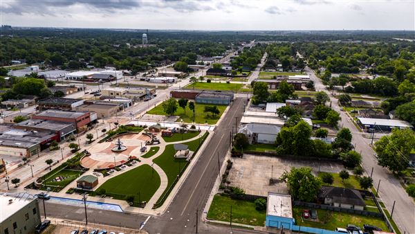 Baytown Town Square (12/13/2024 - Credits: Ryan Rawlings and Glenn Loyd)