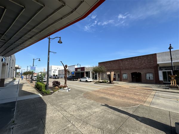 Baytown Town Square (12/13/2024 - Credits: Ryan Rawlings and Glenn Loyd)