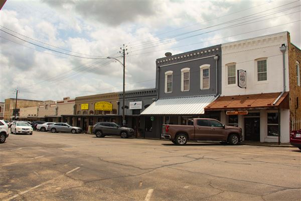 Floresville (4/22/2025 - Credits: Erik McCowan)